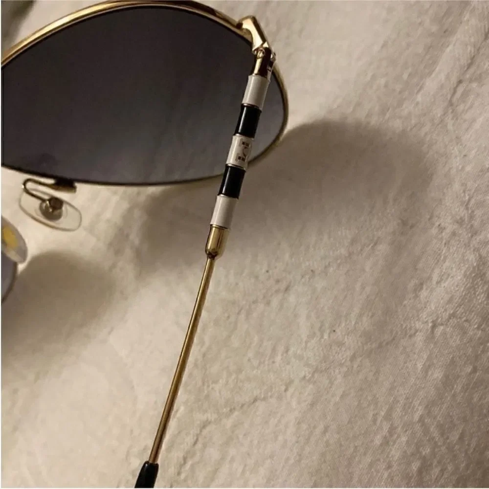 Carolina Herrera NWOT Aviator Sunglasses 64MM Good Frames